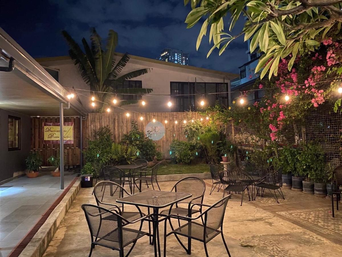The Hub District Garden Suites Pasay Luaran gambar