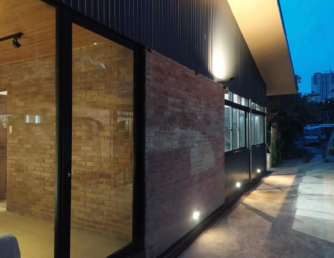 The Hub District Garden Suites Pasay Luaran gambar