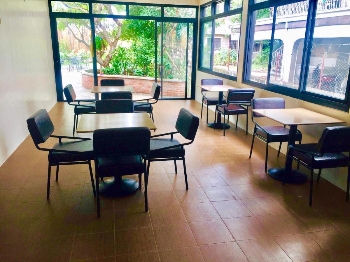 The Hub District Garden Suites Pasay Luaran gambar